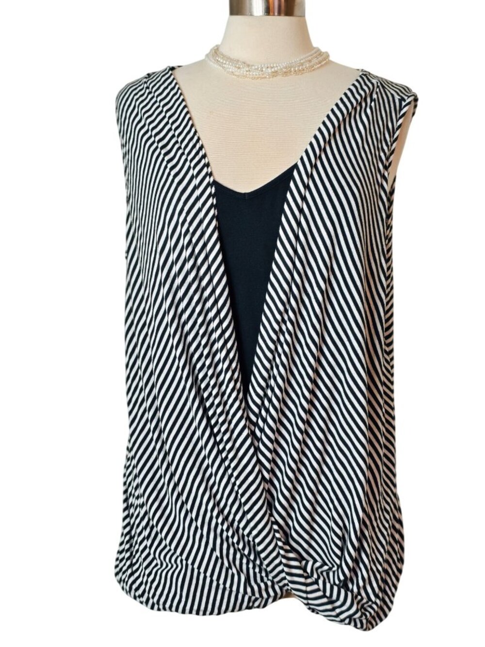Cha Cha Vente Womens 1X Sleeveless Top Black White Drape Casual Boho Chic